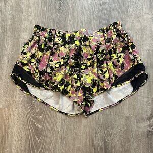 Lululemon Hotty Hot Sz 8 Women's Multicolor Athletic Workout Gym Run Yoga Shorts